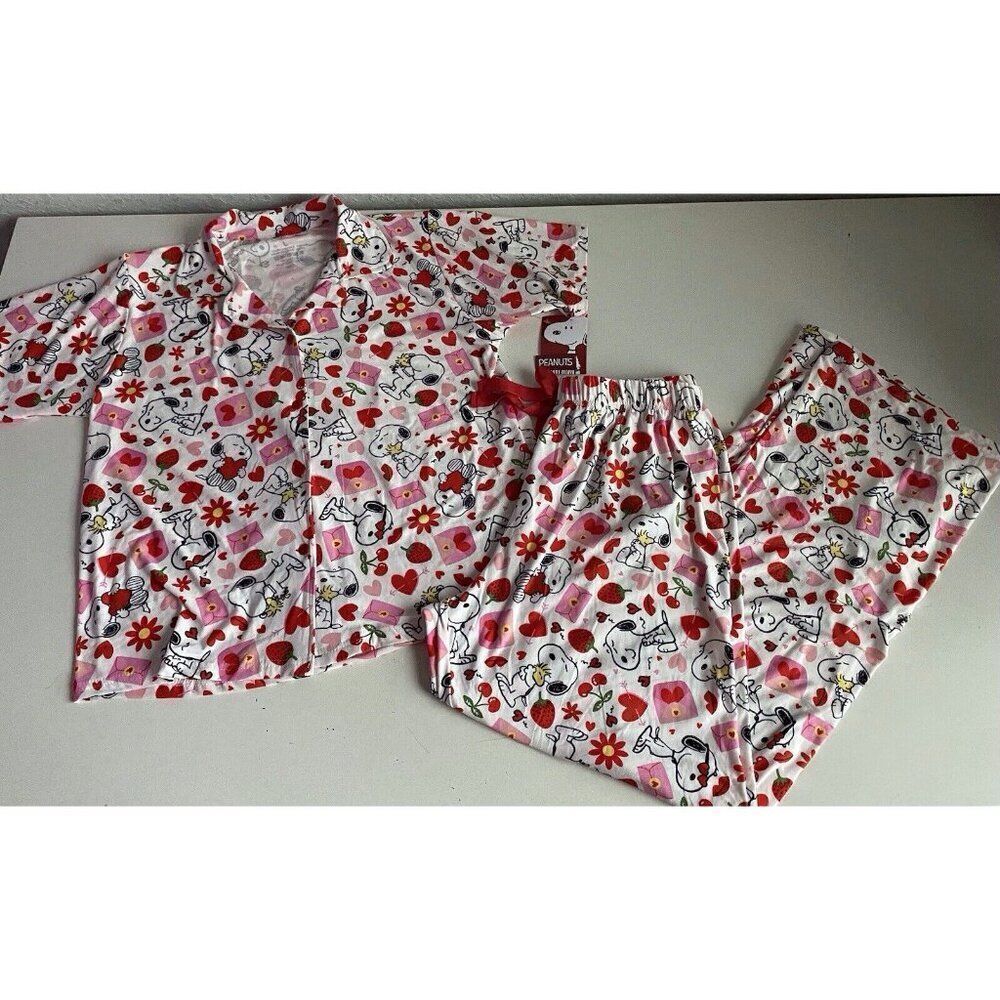 Peanuts SNOOPY Women’s Sz L Pajama PJ Set Short Sleeve Pants Valentines Red NEW